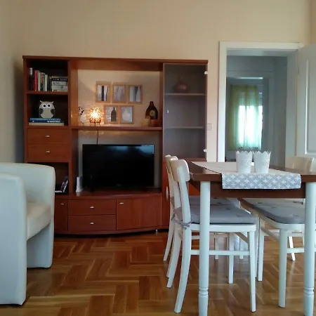 Orlini Apartment *