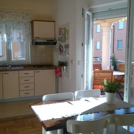 Apartman Orlini *